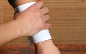 膏貼代加工對比自制的優(yōu)勢